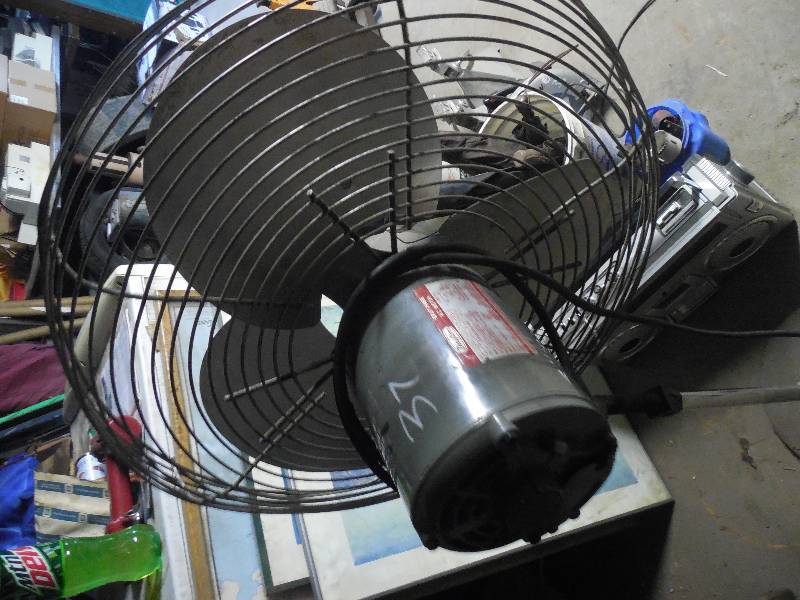 lot 37 image: SHOP FAN DAYTON 24