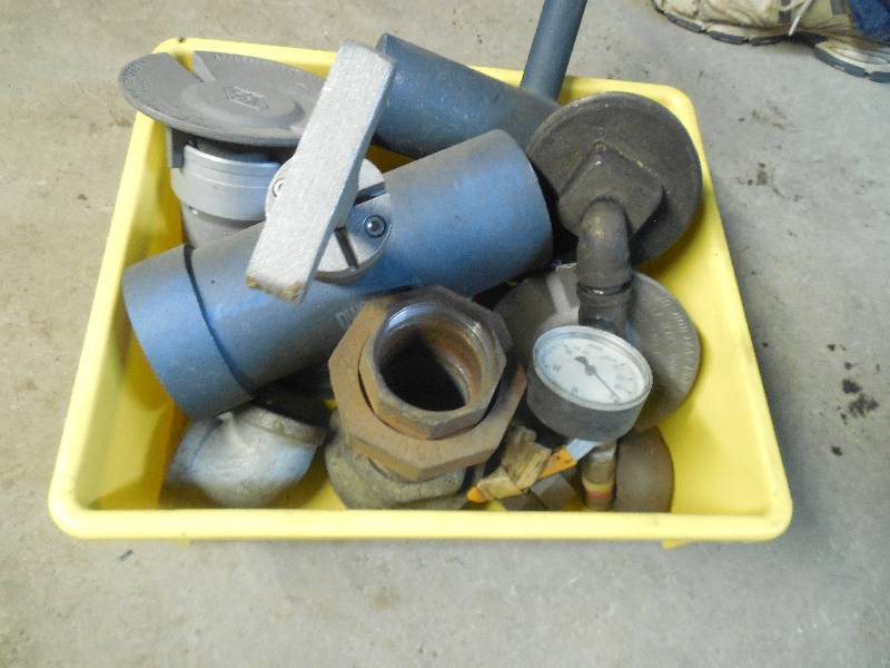 lot 41 image: TOTE OF MISC. PIPE FITTINGS