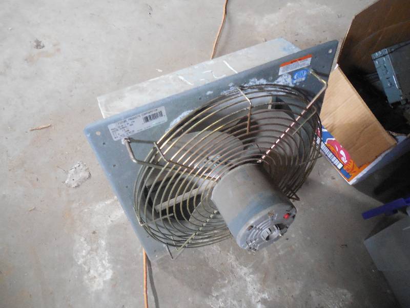 lot 129 image: BARN FAN
