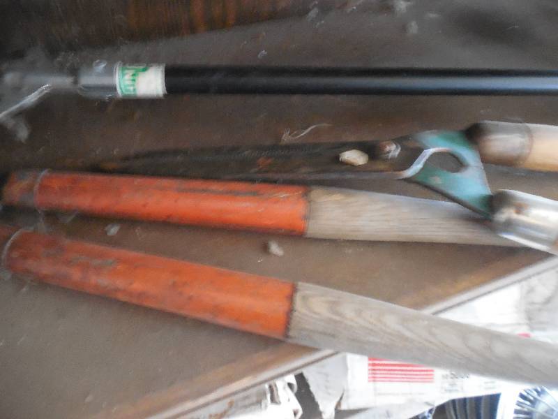 lot 152 image: TOOL LOT OF SHEERS