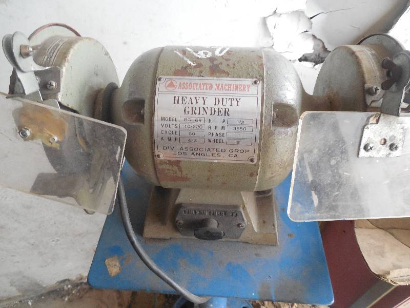 lot 168 image: HEAVY DUTY GRINDER WITH STAND