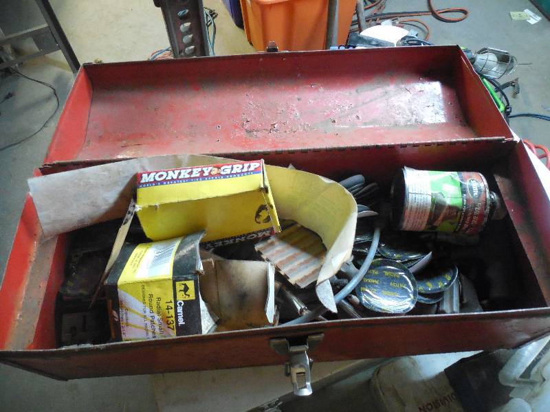 lot 187 image: TOOLS BOX LOT OF MISC.