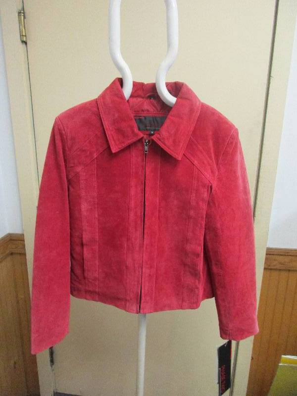 Phase Two scarlet dyed pig suede (medium)