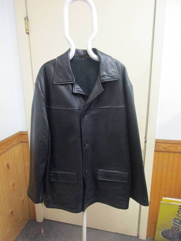 MENS Reed black dyed lamb (medium)