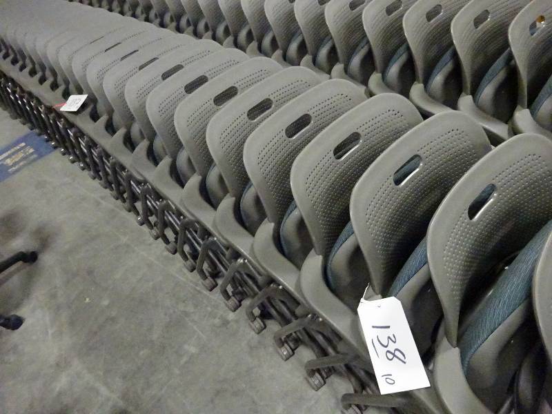 FoldingStackingWheeledUpholstered Chairs-10