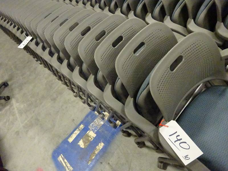 FoldingStackingWheeledUpholstered Chairs-10