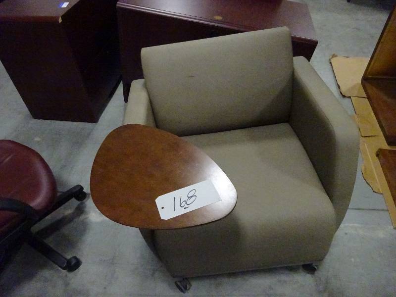 Chair wdesk