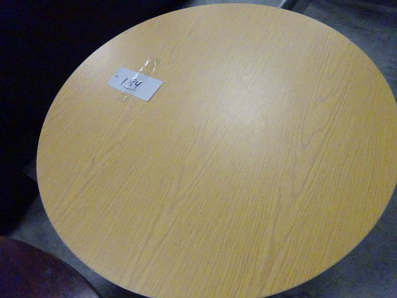 Round Table wChrome Legs