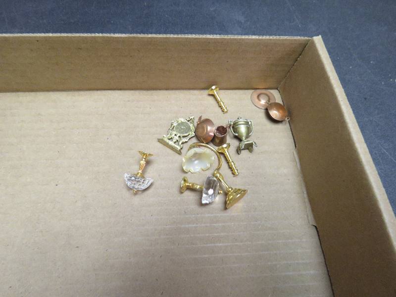 Dollhouse Accessories