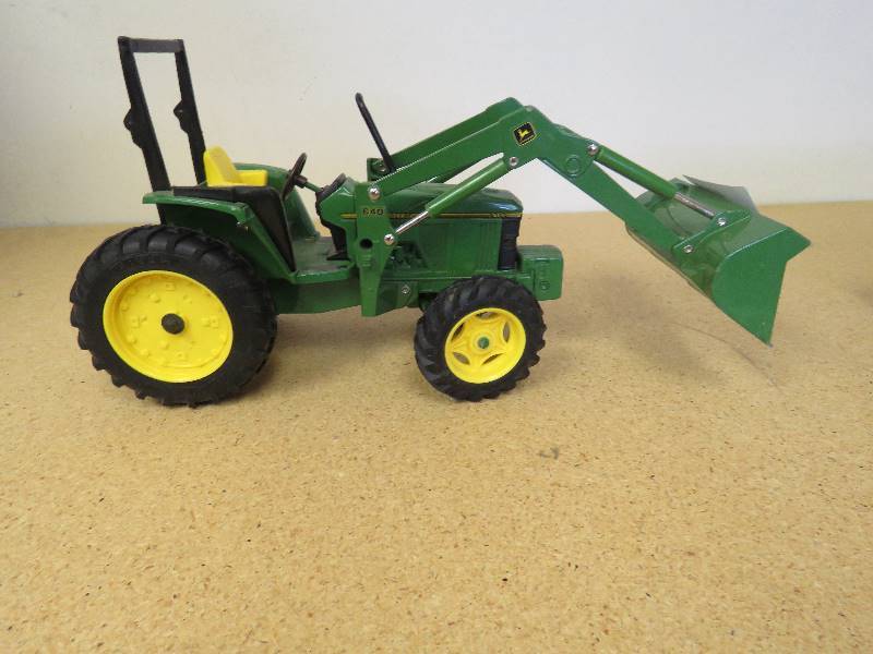 John Deere Tactor