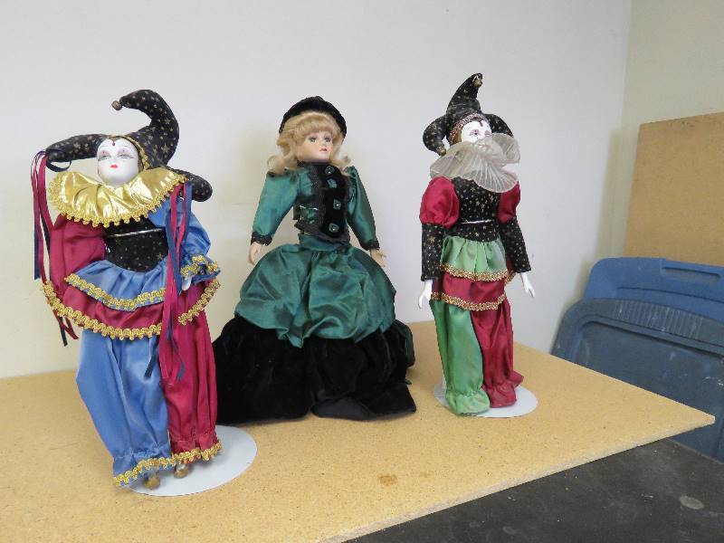 Porcelain Doll Collectibles