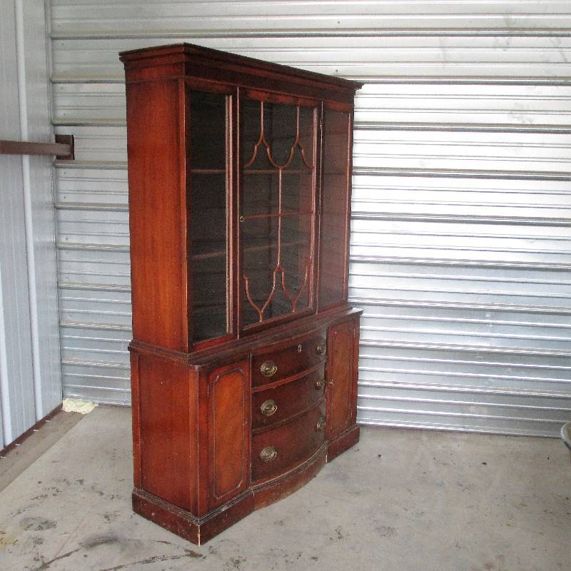 CHINA HUTCH