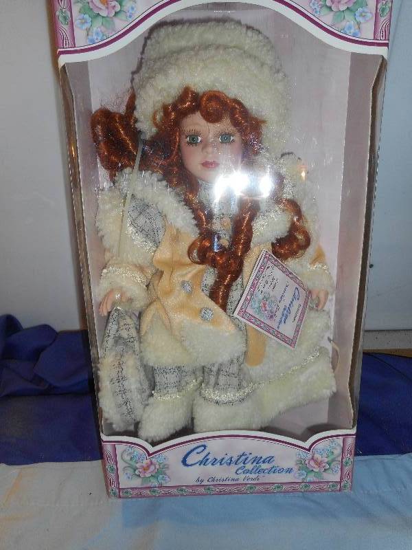 lot 6 image: LIMITED ADDITION PORCELIAN DOLL