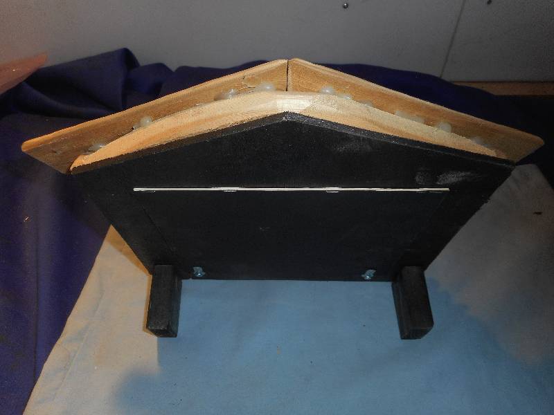 lot 15 image: LOG CABIN PHOTO FRAME