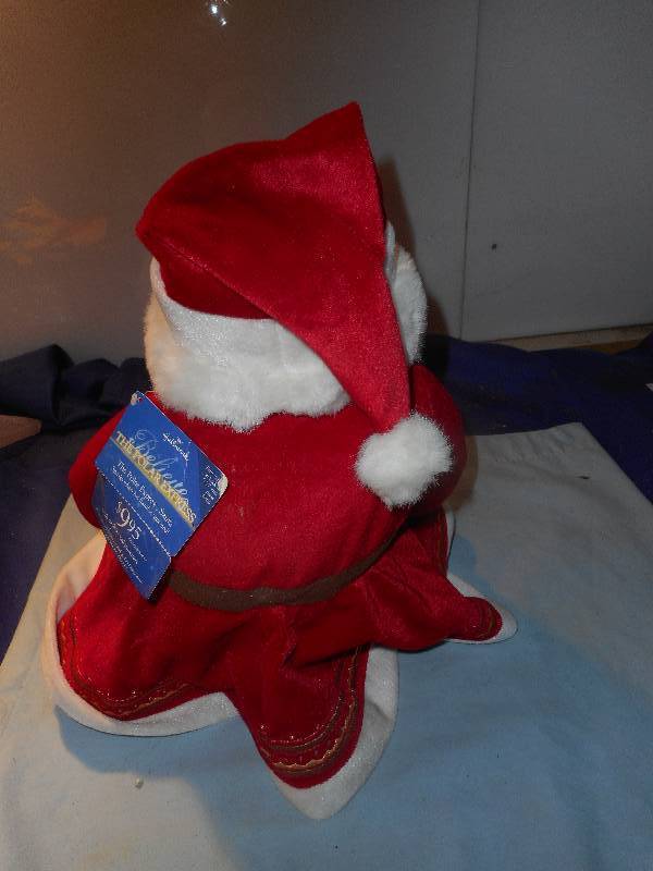 lot 19 image: TALKING SANTA