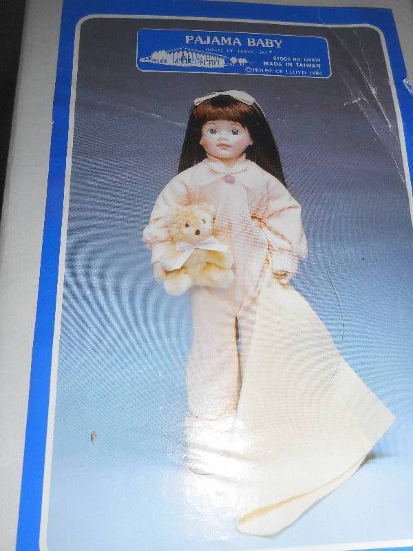 lot 78 image: PAJAMA BABY PORCELAIN DOLL