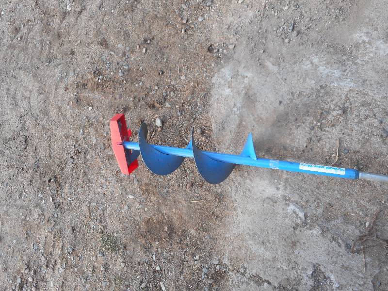 lot 84 image: HAND ICE AUGER