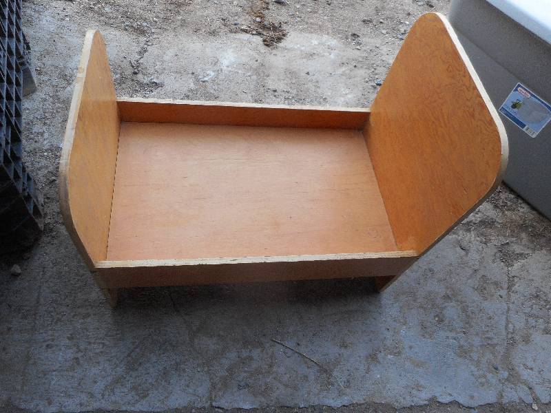 lot 97 image: ALL WOOD BABY BED