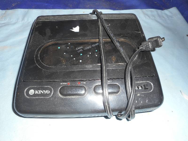 lot 113 image: VHS VIDIO REWINDER
