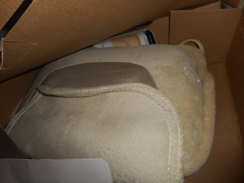 lot 132 image: SHIATSU PILLOW