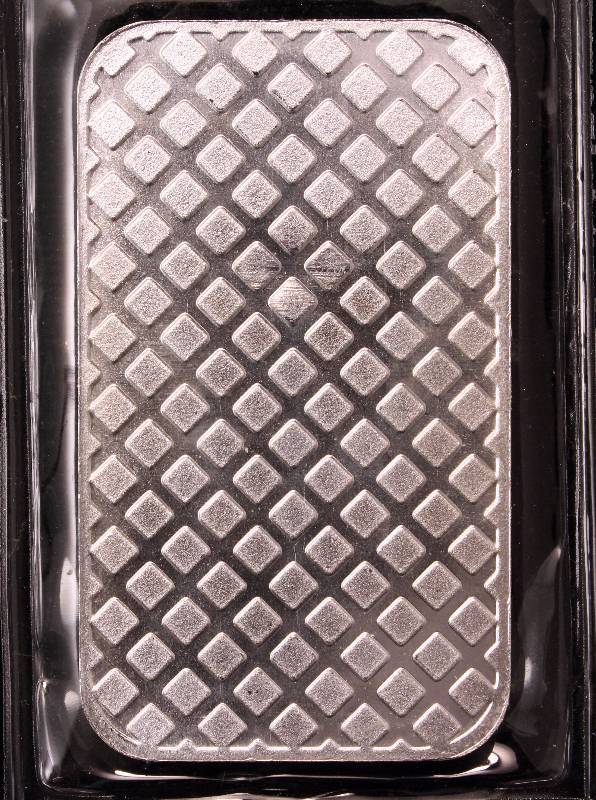 lot 49 image: 1 TROY OZ. .999 FINE SILVER BAR WALKING LIBERTY DESIGN SEALED