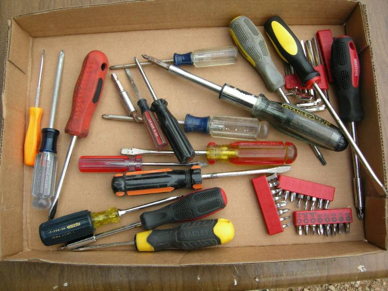 lot 67 image: Screwdrivers