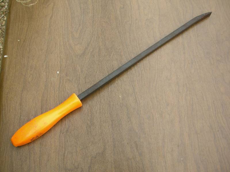 lot 65 image: Matco 24 Pry Bar