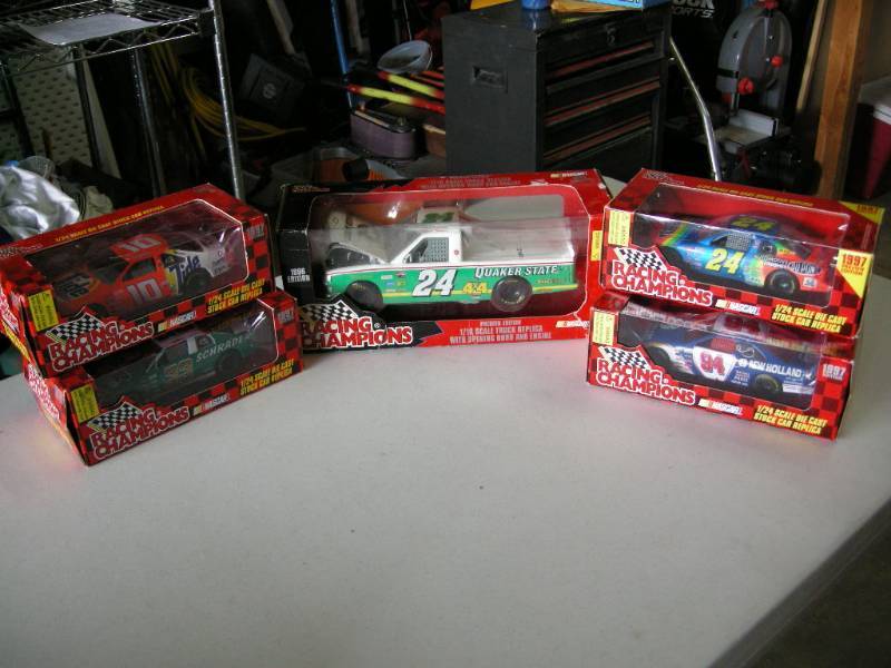 lot 53 image: Nascar Racing Champions Diecast Group