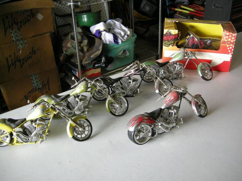 lot 51 image: Die Cast Motorcycles