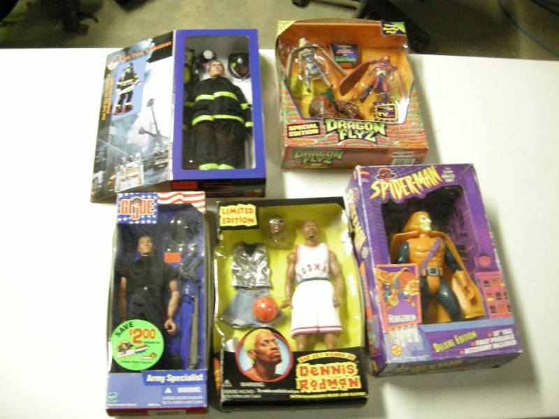 lot 79 image: Large Action Figures
