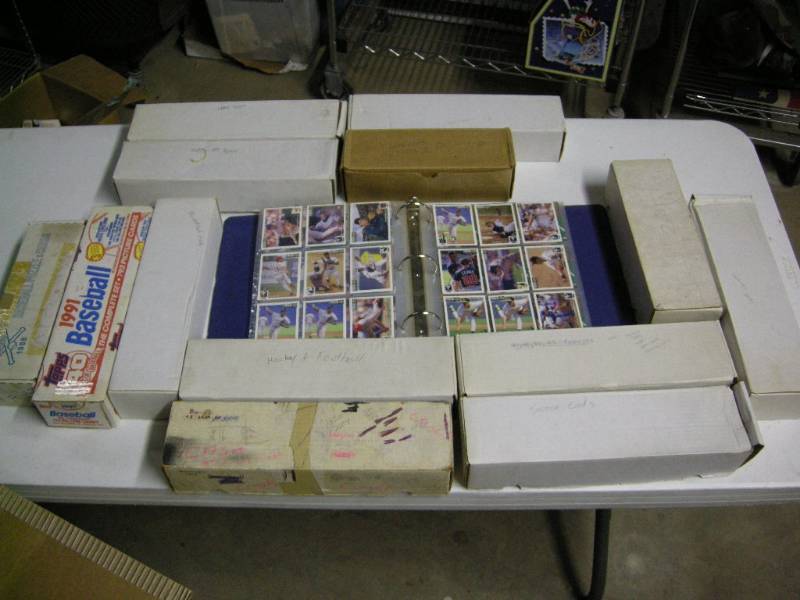 lot 83 image: Group Baseball Cards
