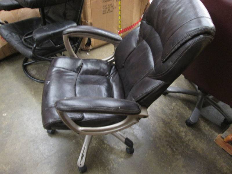 lot 2 image: Brown Office Chair with Adjustable ...