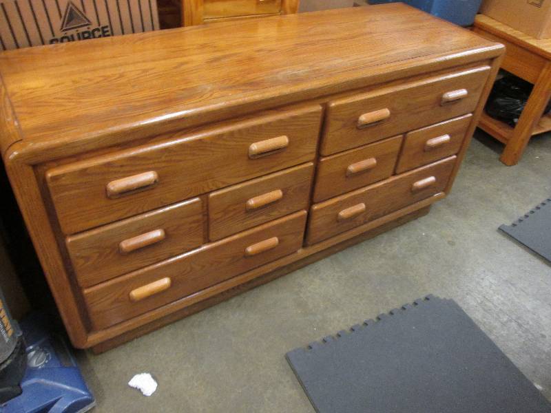 lot 60 image: 6 Drawer Dresser 59Wx 30Hx19D inche...