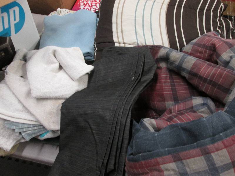 lot 83 image: Blankets, Bedding, Towels, Rug...