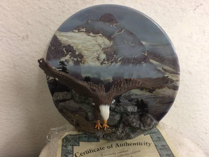 lot 8 image: Bradford Exchange Wings Of Majesty
