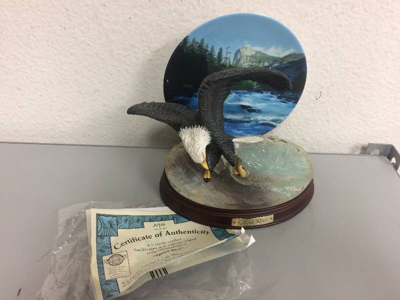 lot 16 image: Bradford Exchange Speed Dive