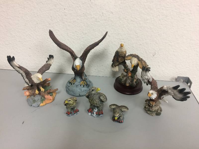 lot 21 image: Assorted Eagle Statues