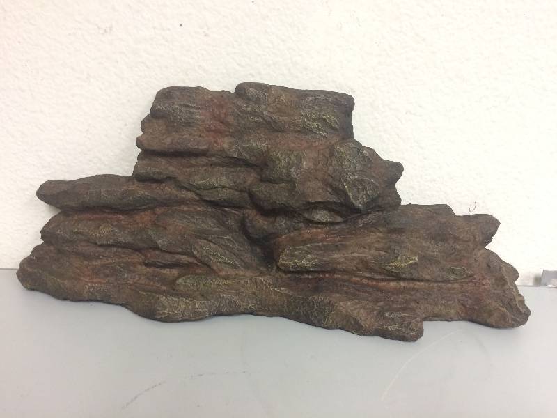 lot 23 image: Faux Wood Accessory