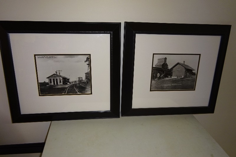 Set of 2 pictures