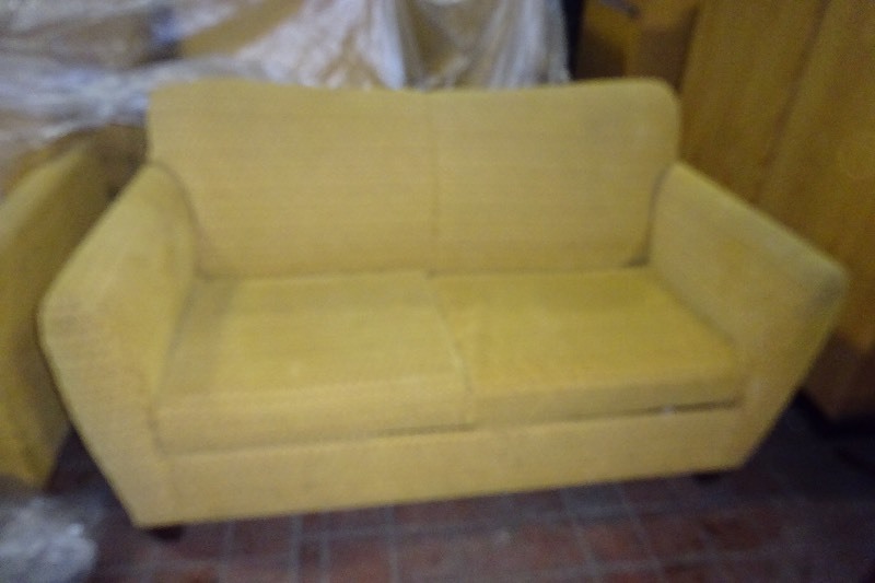 Cloth pull out couch