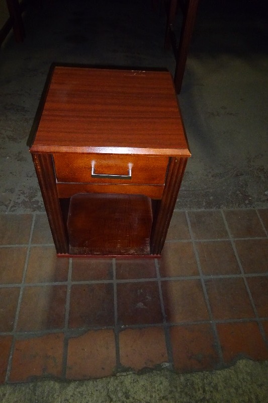 Night Standend table used