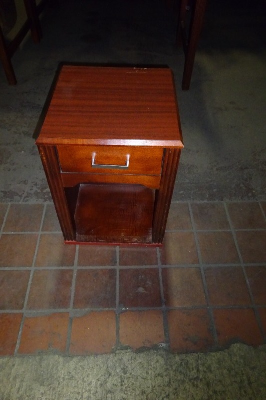 Night Standend table used