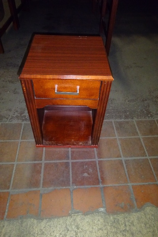 Night Standend table used