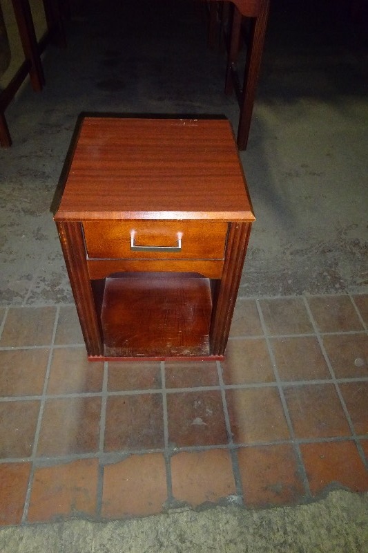 Night Standend table used