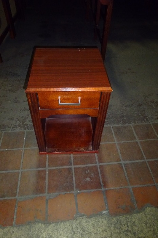 Night Standend table used