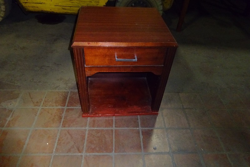 Night Standend table used