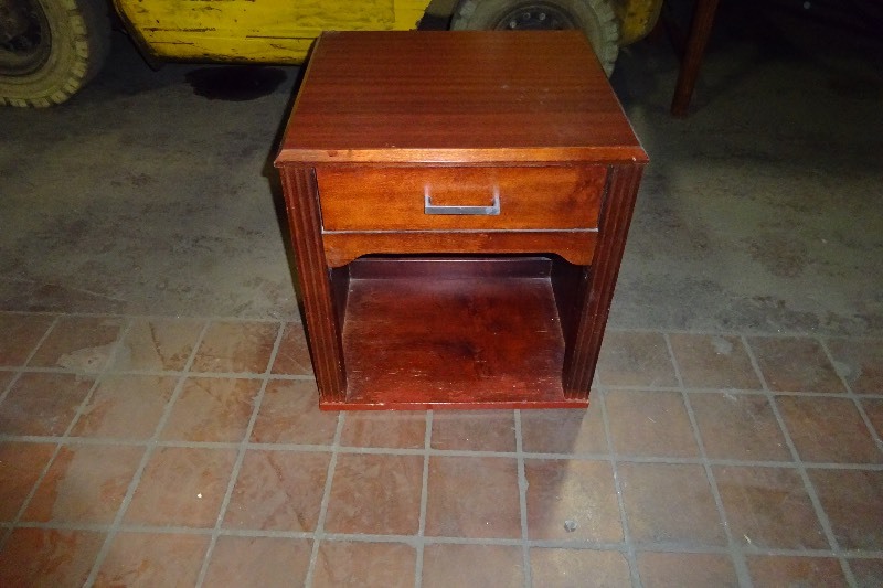 Night Standend table used