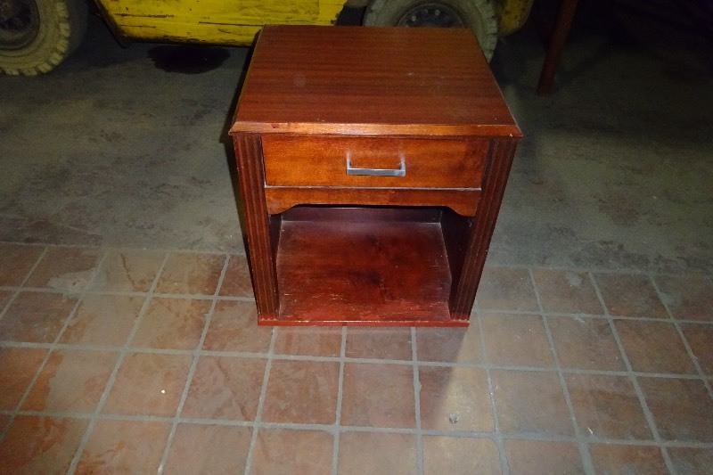 Night Standend table used