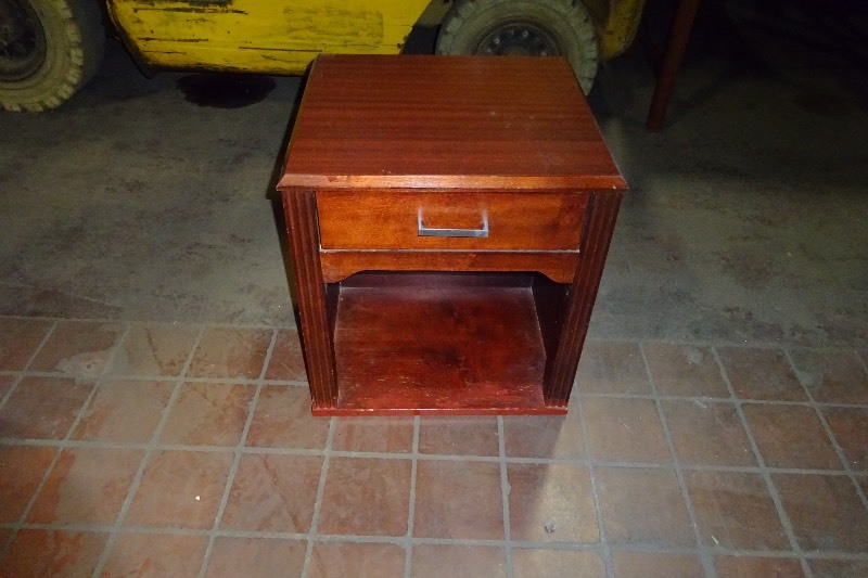 Night Standend table used