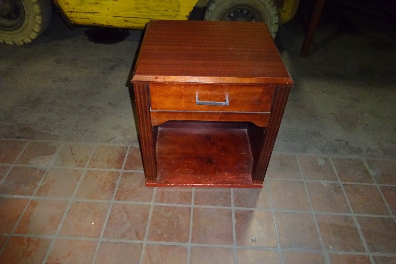 Night Standend table used